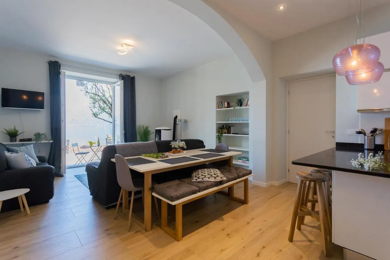 Luna & Stella Apartments By Rent All Como Argegno Italien
